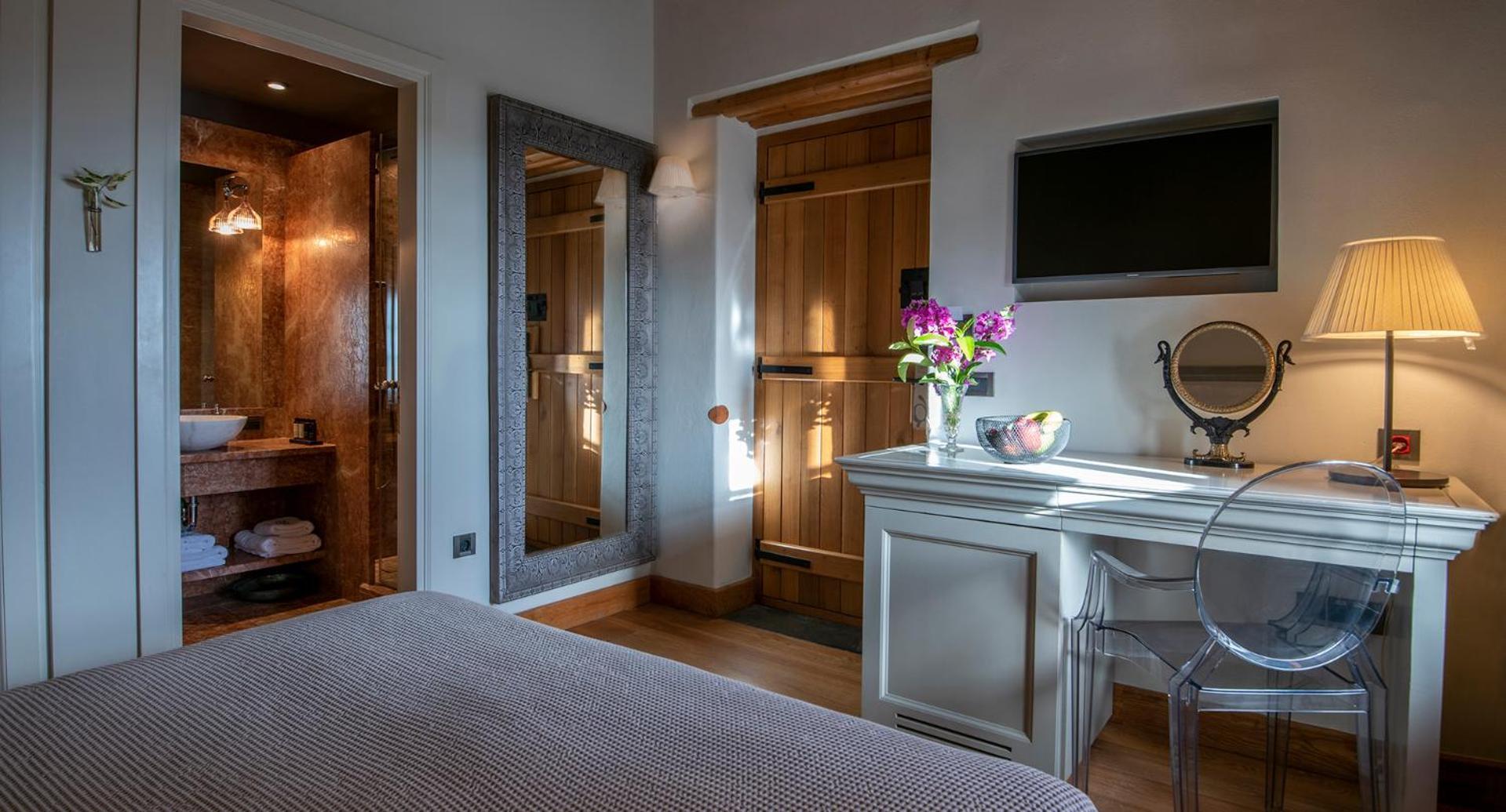 Manor room