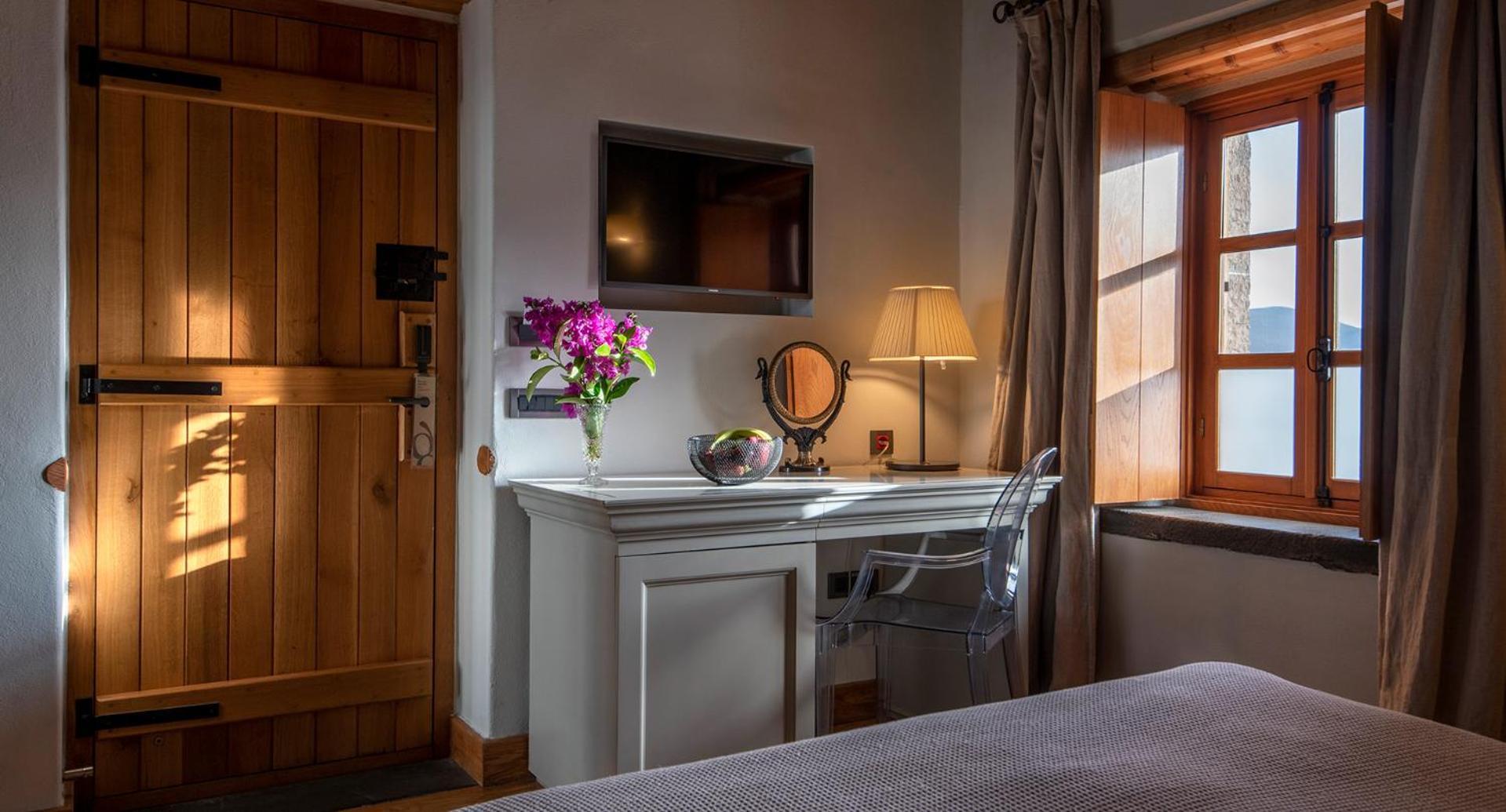 Manor room